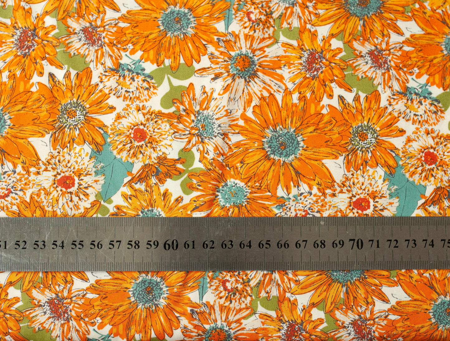 Chasing Daisies Heirloom, Sharon Holland cotton fabric, half meter.