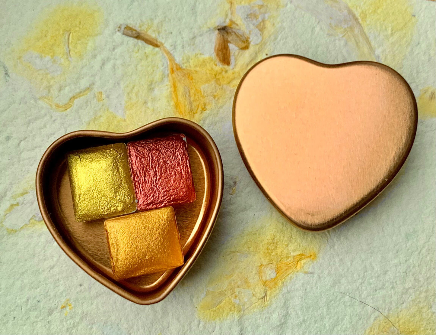 Heart Gold Nica 3 color palette