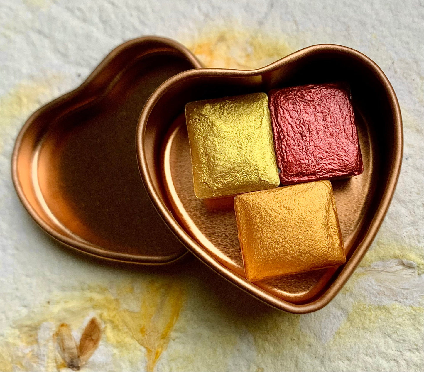 Heart Gold Nica 3 color palette